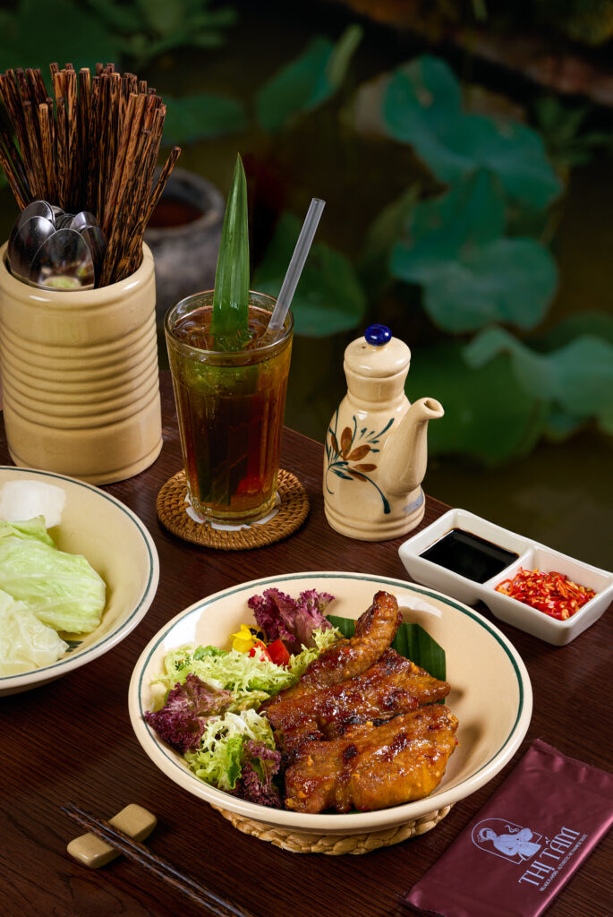 Chụp ảnh menu sườn nướng